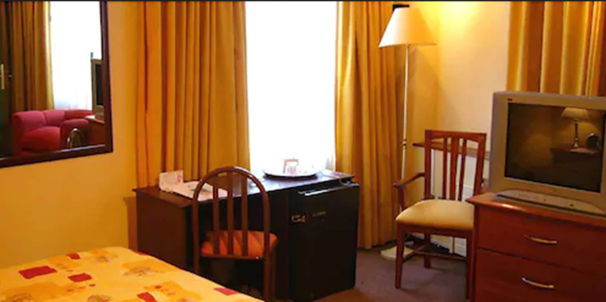 Hotel Alcala Del Rio 산티아고 외부 사진